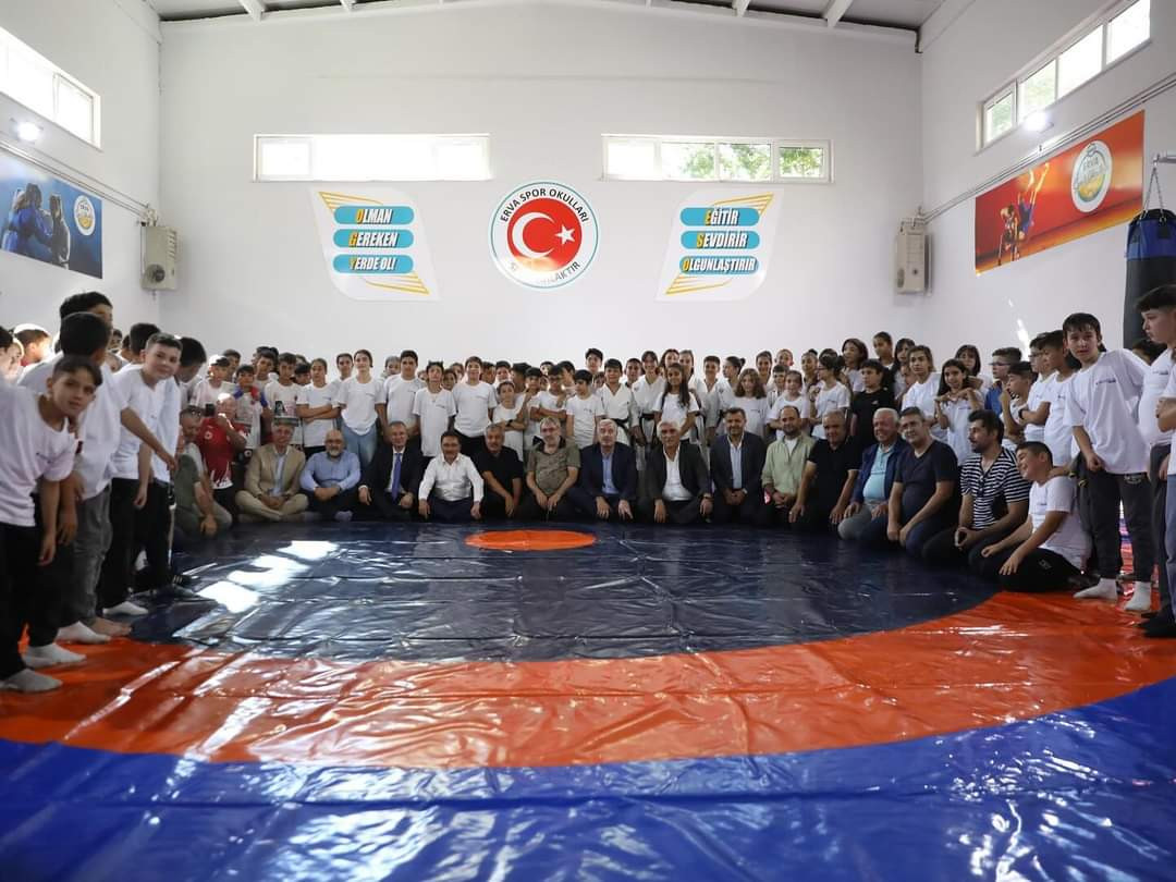 HASÇELİK ERVA SPOR  OKULU AÇILDI