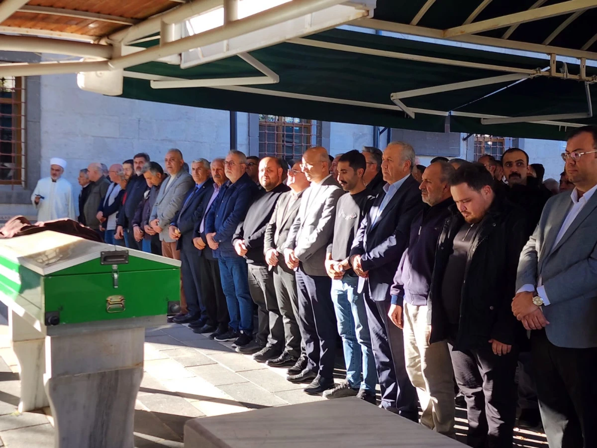 Mustafa Çakıcı Son Yolculuğuna Uğurlandı